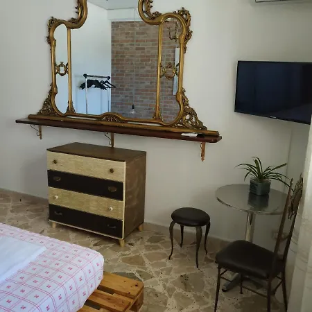 Tilde 4* تْشيفالو