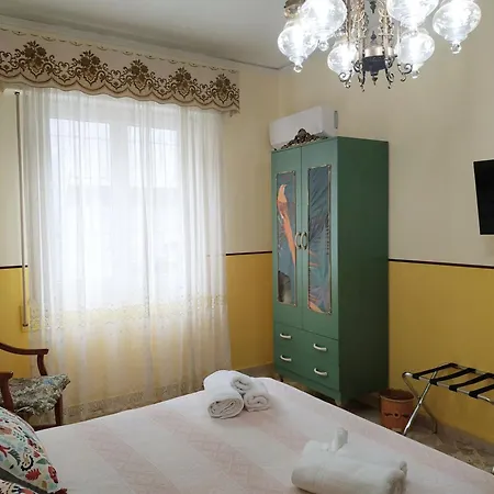 Tilde فندق مبيت وإفطار تْشيفالو