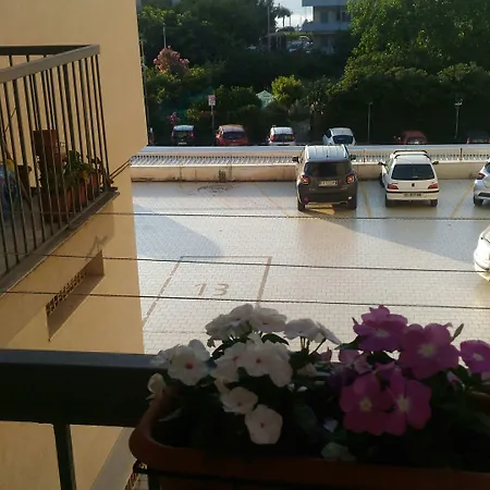 Tilde تْشيفالو