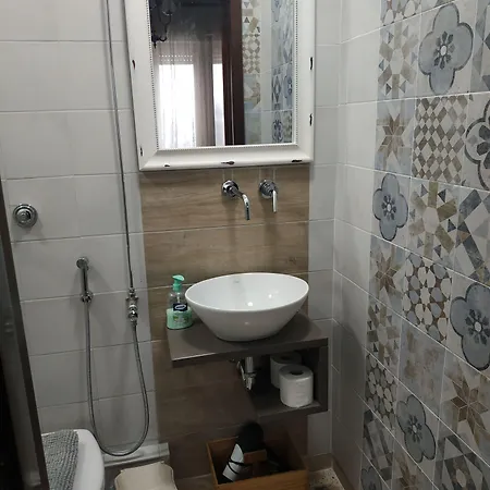 Tilde 4* تْشيفالو
