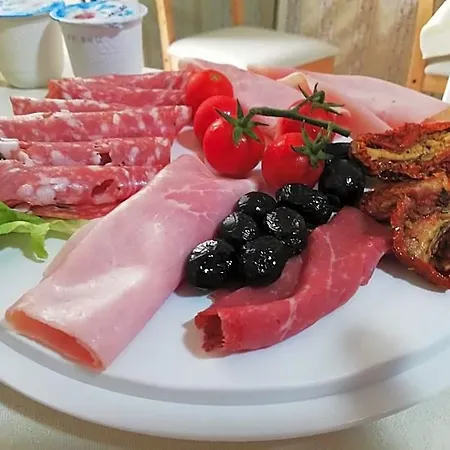 Tilde Bed & Breakfast 4*