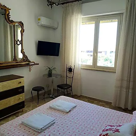Tilde Bed & Breakfast 4*